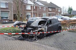 Politieonderzoek: Auto in brand in Grootebroek