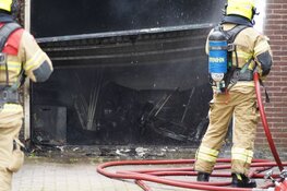 Sprake van asbest bij brand in schuur in Bovenkarspel