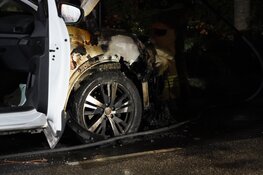 Auto vermoedelijk in brand gestoken in Bovenkarspel