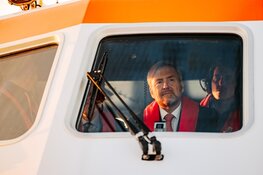 Koning onthult nieuwste KNRM-boot: Prins Johan Friso