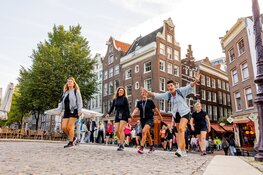 Roze slingers, zonneschijn en duizenden stappen tijdens Pink Ribbon Dam tot Dam Wandeltocht
