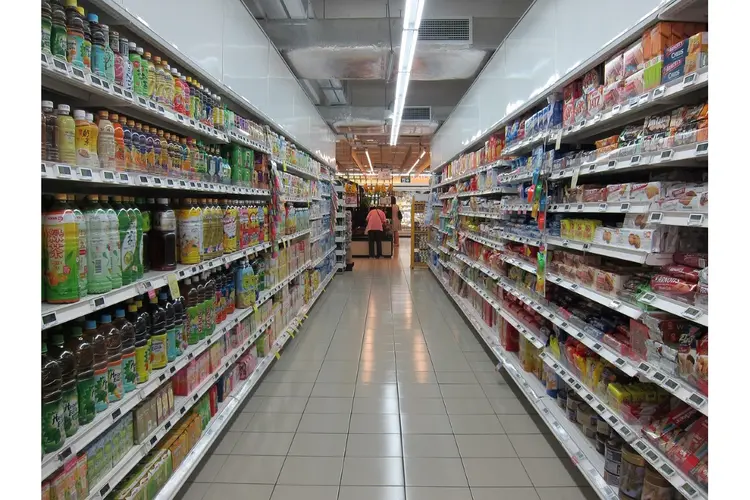 Misstanden aangetroffen bij controle niet-reguliere supermarkten in Hoorn en Stede Broec