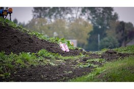 Zelf geknutseld vuurwerk aangetroffen in woning Lutjebroek