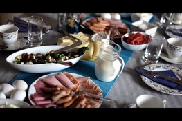 Gezellig én gezond Burgemeestersontbijt met kinderen van basisschool De Klim-Op