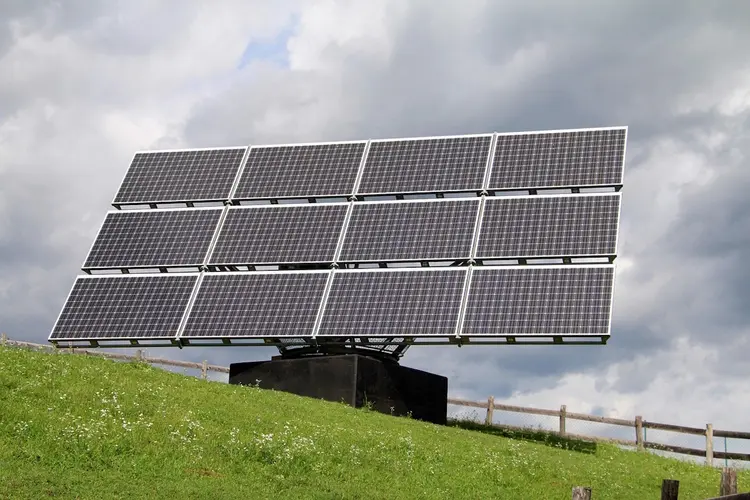 Geef uw mening over zonnepanelen langs onze autowegen