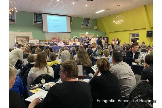 Gemeenschapsveiling Bovenkarspel brengt 61.000 euro op voor parochie en verenigingen