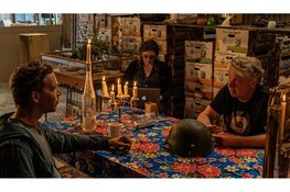 Lezing 'Helmen Vol Verhalen' door kunstenaar Diederick Kraaijeveld, jonge veteraan Oege Venema en projectleider Amy van Son