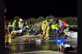 Zeker drie doden door frontale botsing op dijk Lelystad-Enkhuizen
