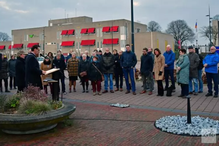 Onthulling monument Levenslicht Stede Broec
