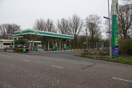 Aanhouding na overval Bovenkarspel, politiewagen in aanrijding