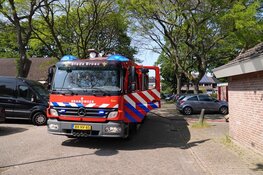 Korte buitenbrand in achtertuin in Grootebroek