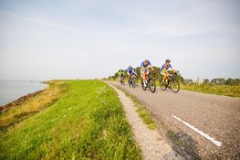 "Skitterende" 12e editie van de Ronde van de Westfriese Omringdijk: € 11.205,- voor KWF Kankerbestrijding