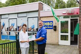 EHBO Stede Broec ontvangt donatie voor uitbreiding kennis reanimatiecursussen